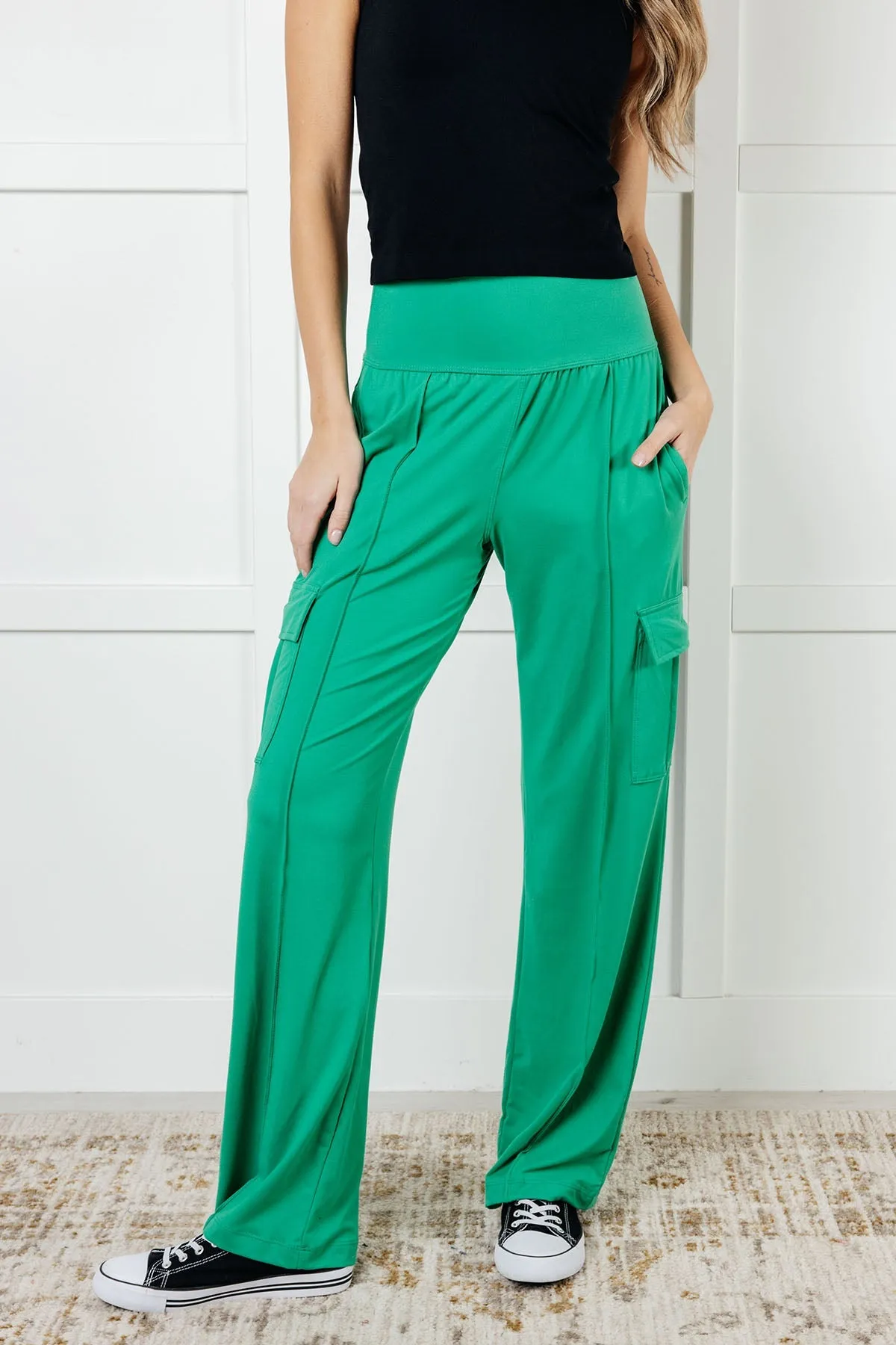 Athleisure Cargo Pants in Emerald Green