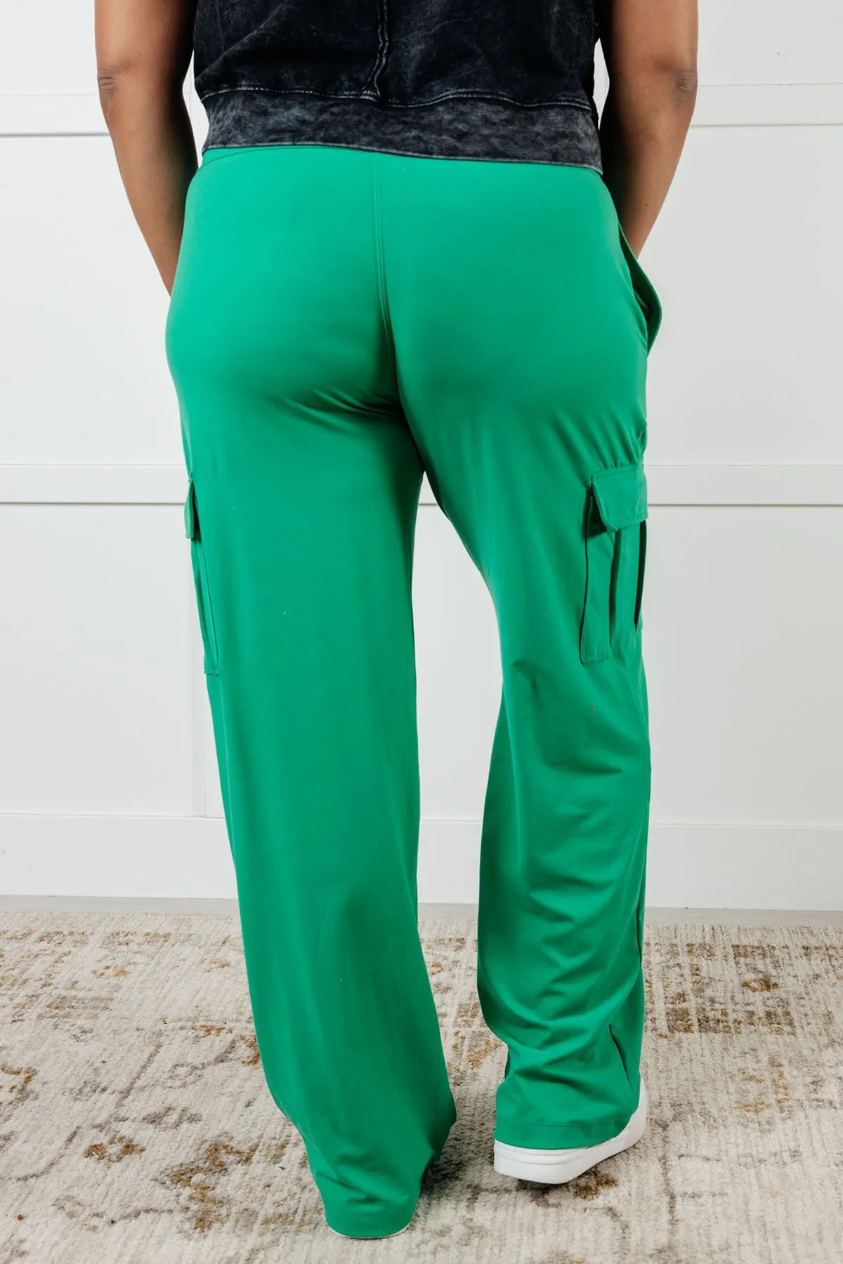Athleisure Cargo Pants in Emerald Green