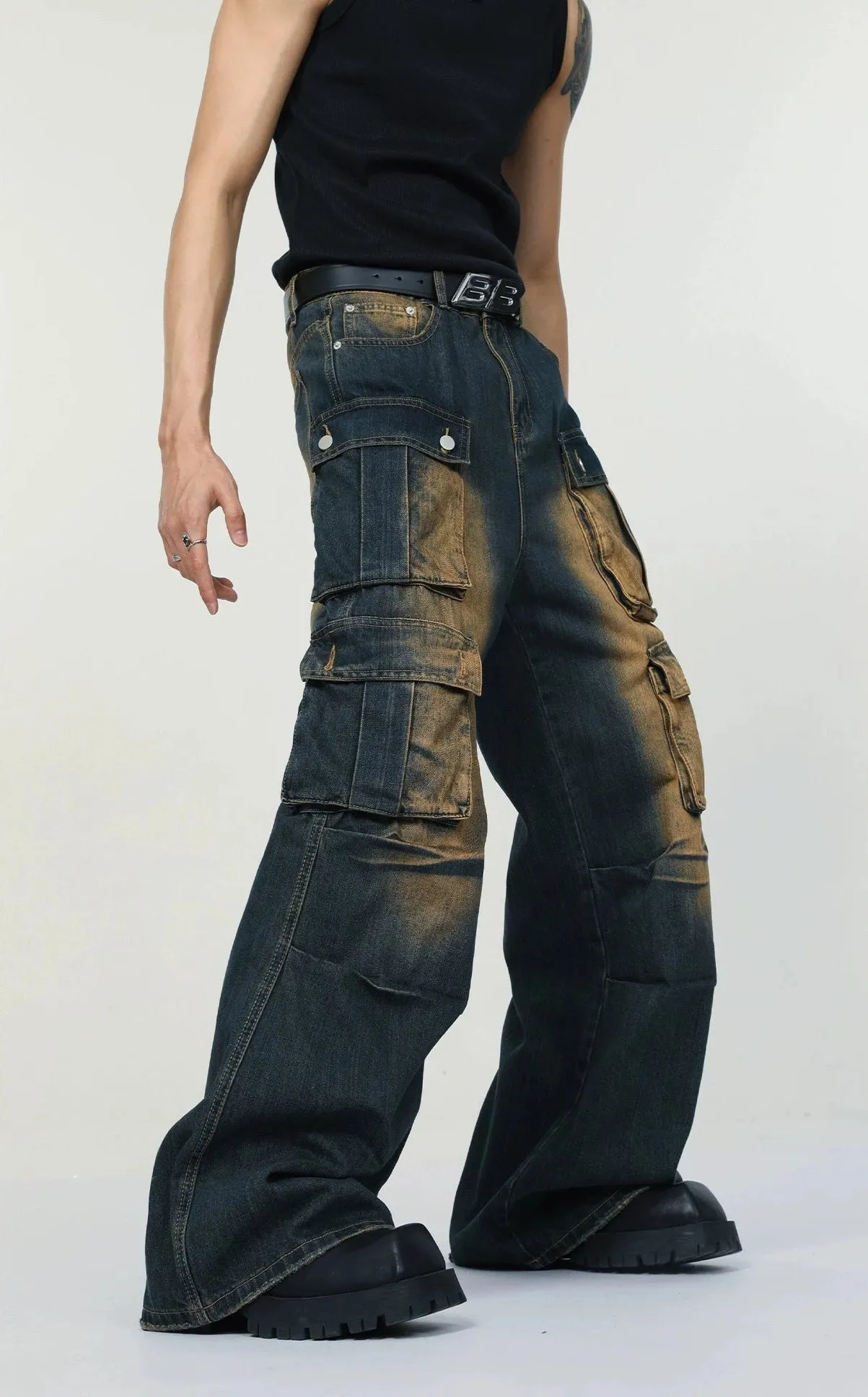 Cargo Pocketed Wide-Leg Sandblast Denim Jeans