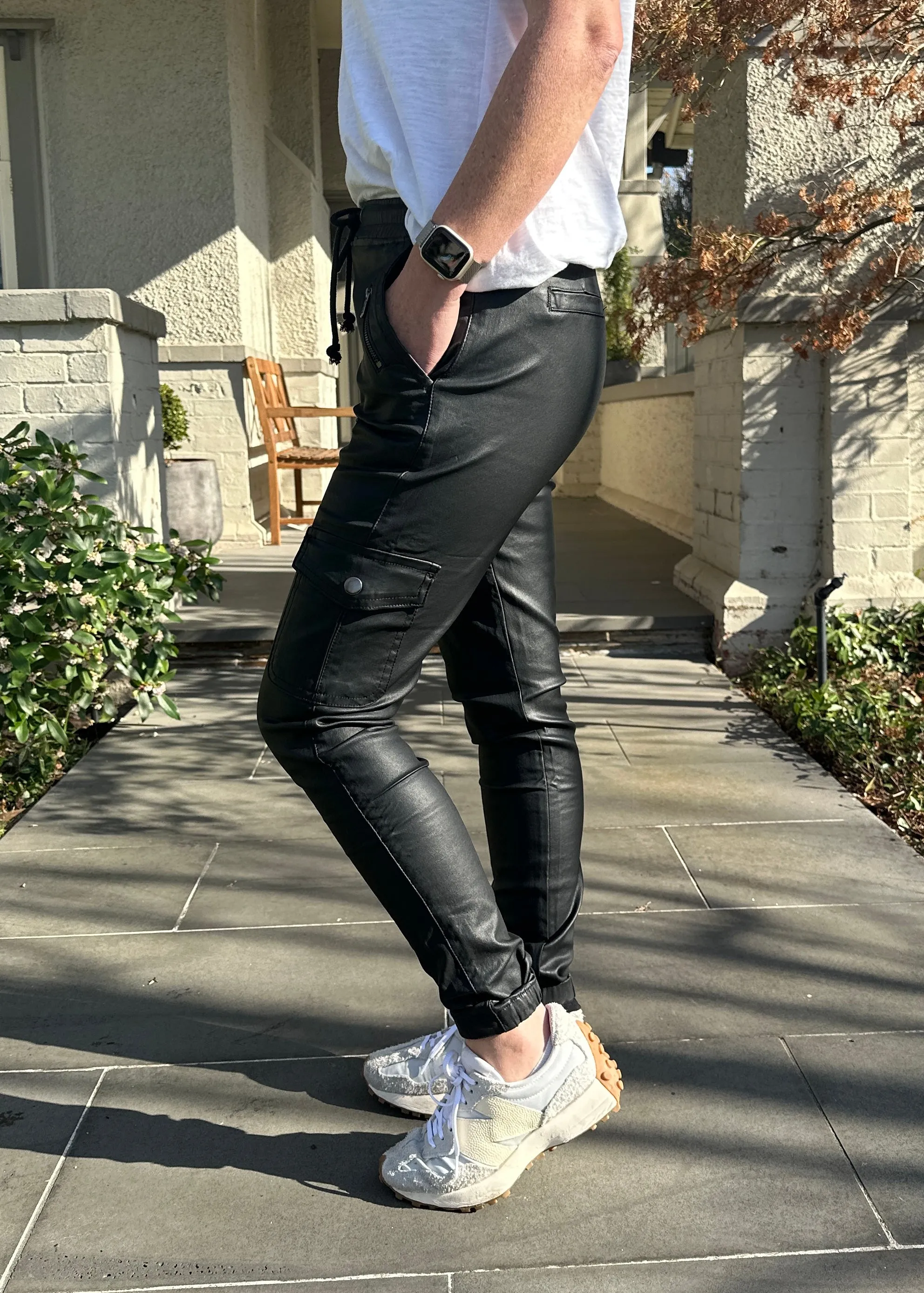 Joey Joggers || Black Leather Look