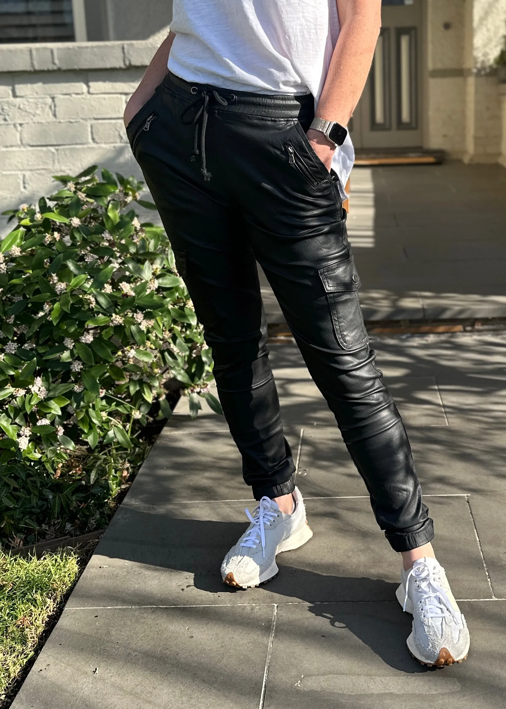 Joey Joggers || Black Leather Look