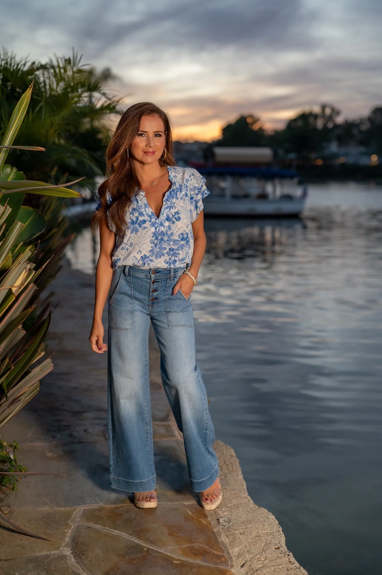 LEVEL 99 CAMILLE EXPOSED BUTTON WIDE LEG JEANS - LIGHT BLUE