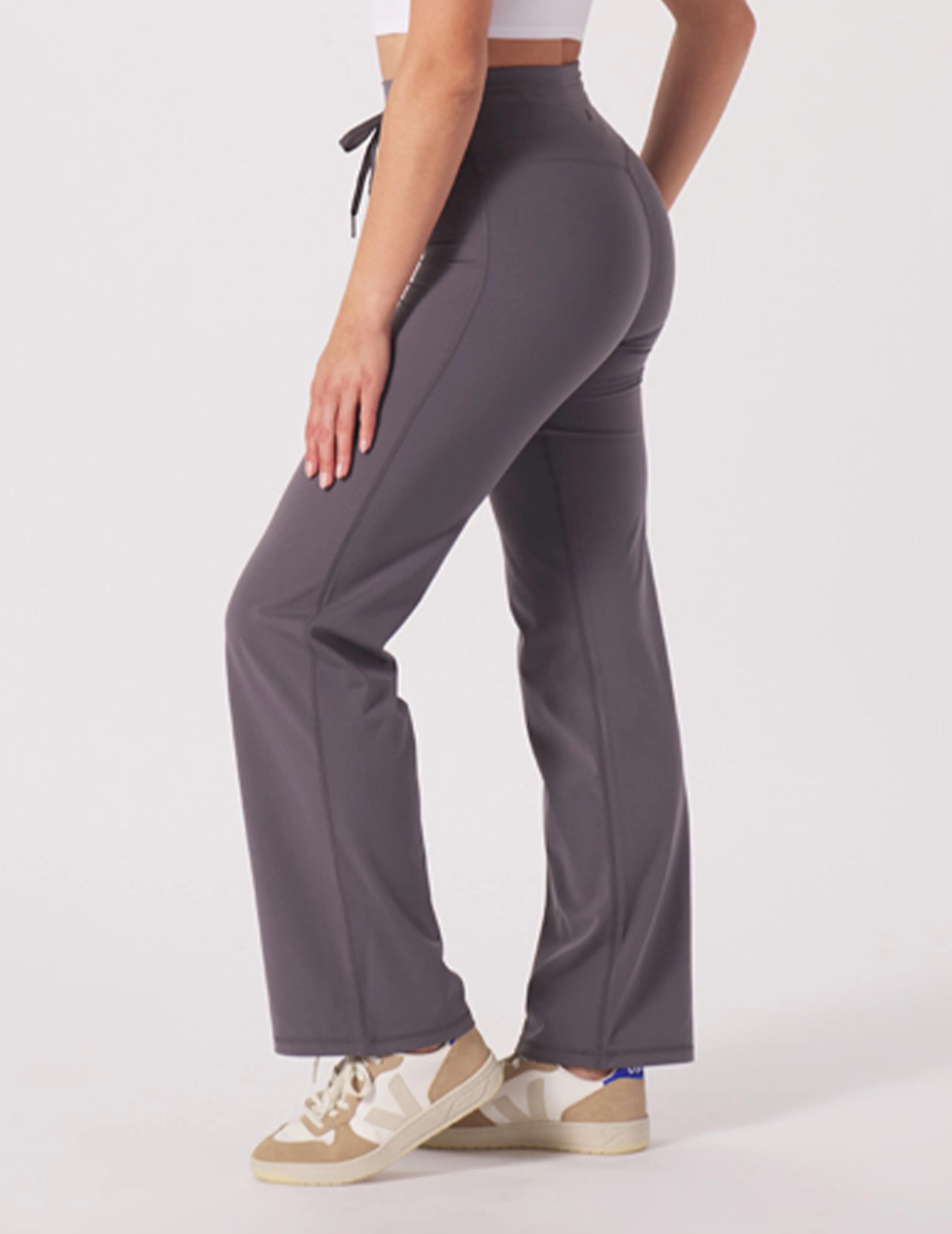 Sultry Straight Leg: Carbon