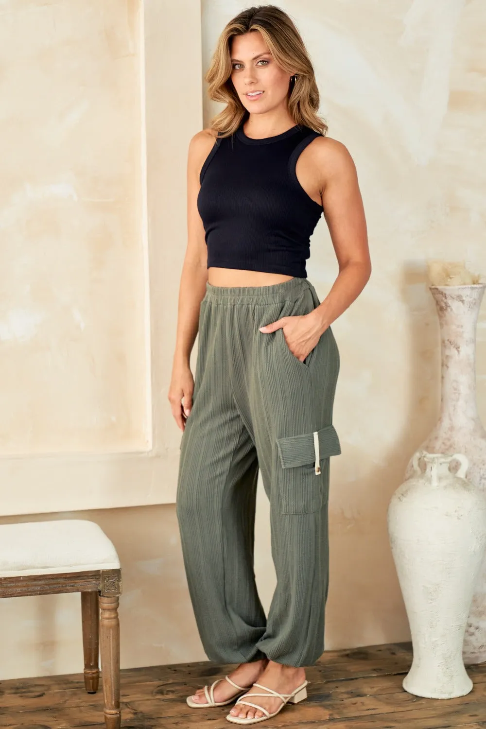 Textured Rib Cargo Pants in Olive