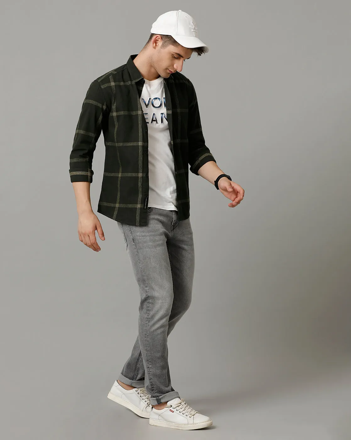 Voi Jeans Mens Green Checks Slim Fit Full Sleeve Shirt