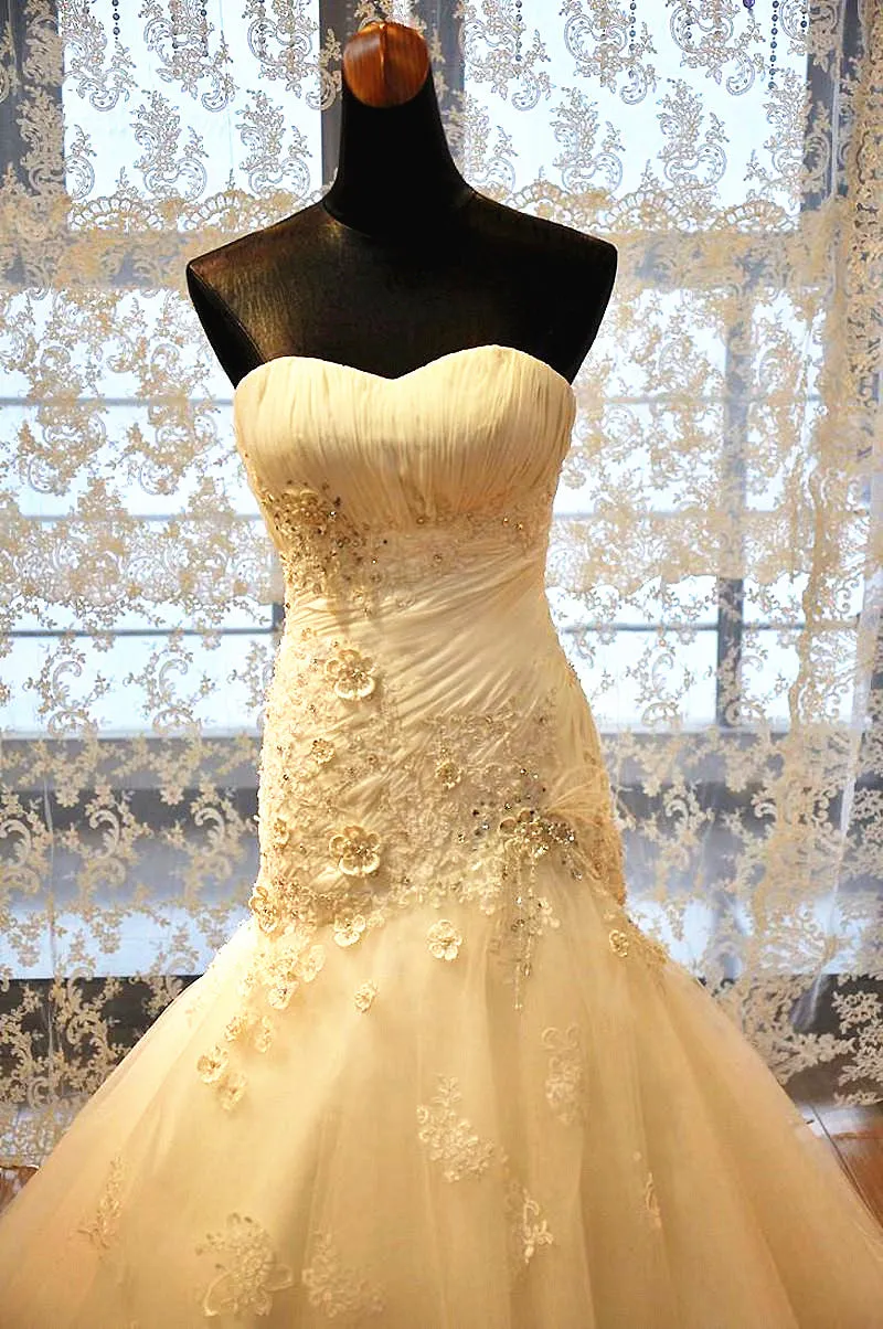 White Sweetheart Mermaid Wedding Dresses Applique Lace-Up Sexy  Bridal Gowns